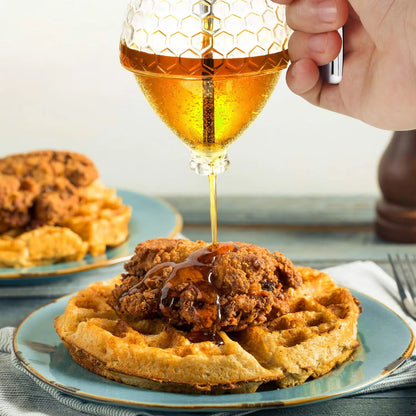 Honey Dispenser 200ML | No-Drip Syrup Pot & Juice Storage Jar | Easy-Pour Bee Design Container for Honey, Maple Syrup, Sauces & Kitchen Use